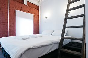 Keds Hostel & Coffee house