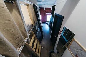 Keds Hostel & Coffee house