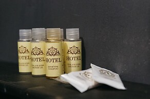 Keds Hostel & Coffee house