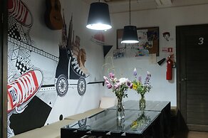 Keds Hostel & Coffee house