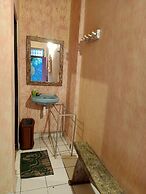 Lovina Central Hostel