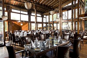 Lobo Wildlife Lodge
