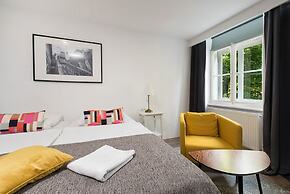 Tia Apartments and Rooms