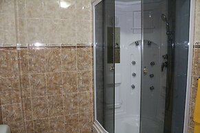 Gostiny Dvor Hotel - Hostel