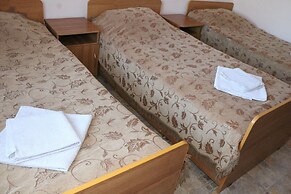 Gostiny Dvor Hotel - Hostel