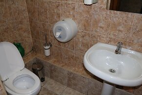 Gostiny Dvor Hotel - Hostel