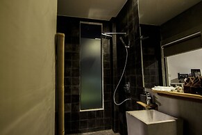 Sarina Boutique Hotel