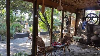 Medusa House Boutique Hotel