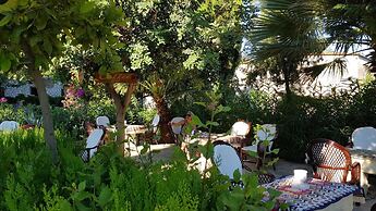 Medusa House Boutique Hotel