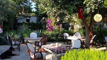 Medusa House Boutique Hotel