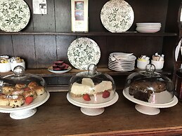 The Greyhound Inn & Hotel