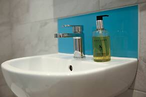 The Greyhound Inn & Hotel