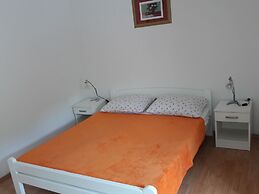 Apartments Metajna X