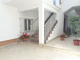 Apartments Metajna X