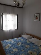 Apartments Metajna X