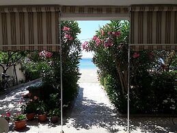 Apartments Metajna X