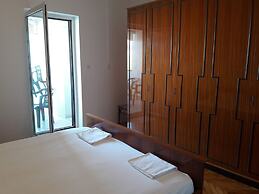 Apartments Metajna X