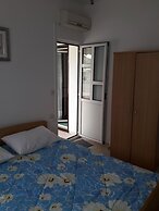 Apartments Metajna X