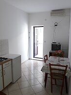 Apartments Metajna X