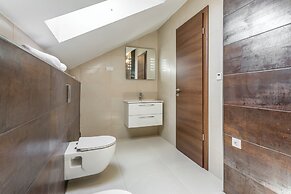 Beach Residence with pool and sea view