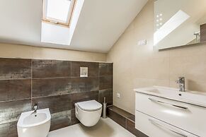 Beach Residence with pool and sea view