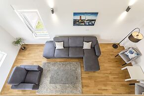 Beach Residence with pool and sea view