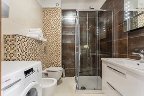 Beach Residence with pool and sea view