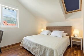 Beach Residence with pool and sea view