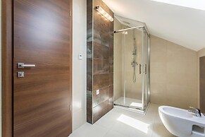 Beach Residence with pool and sea view