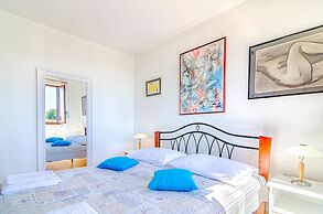 Blue Story Apartments