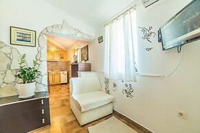 Vacation Pool Apartments