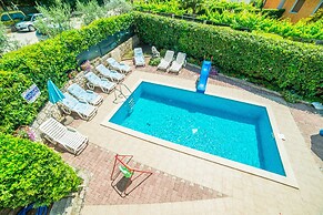 Vacation Pool Apartments