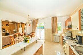 Vacation Pool Apartments