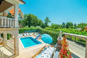 Vacation Pool Apartments