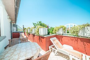 Vacation Pool Apartments