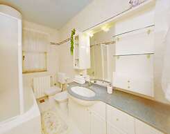 Vacation Pool Apartments