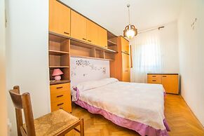 Vacation Pool Apartments