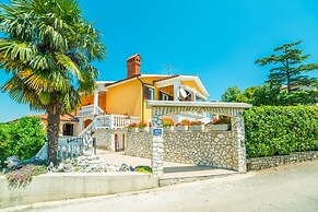 Vacation Pool Apartments