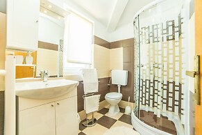 Vacation Pool Apartments