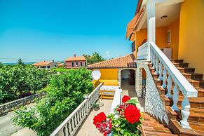 Vacation Pool Apartments