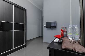 RedDoorz Plus near Batam City Square