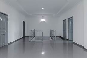 RedDoorz Plus near Batam City Square