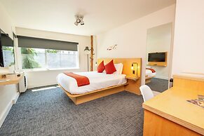 Heliotrope Hotel