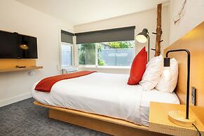 Heliotrope Hotel