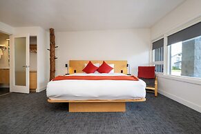 Heliotrope Hotel