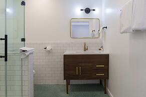 Signature Inn Oakland