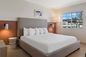 Signature Inn Oakland