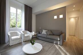 Villa Liberty - Lake Como Rooms & SPA