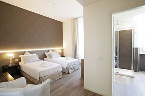 Villa Liberty - Lake Como Rooms & SPA