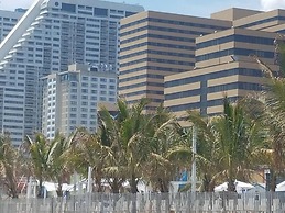 15 MINS TO TIME SQ AND WTC